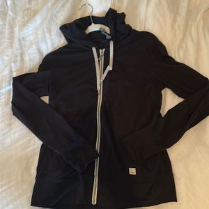 Vuori full zip black